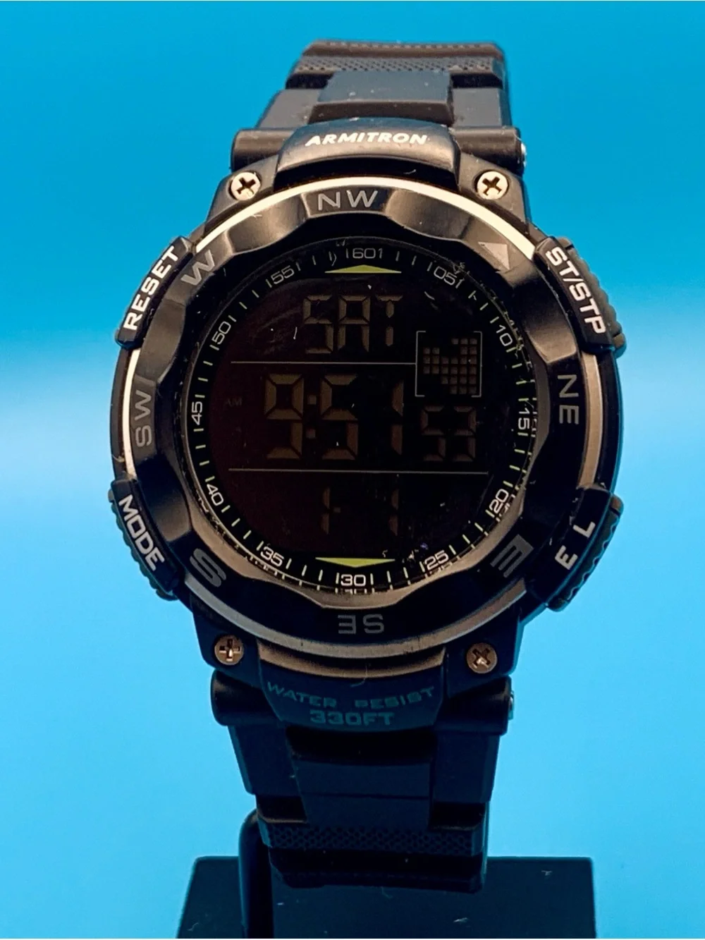 ARMITRON PRO-SPORT 40/8254 Men’s Digital Wristwatch Chrono Timer Works New Batt